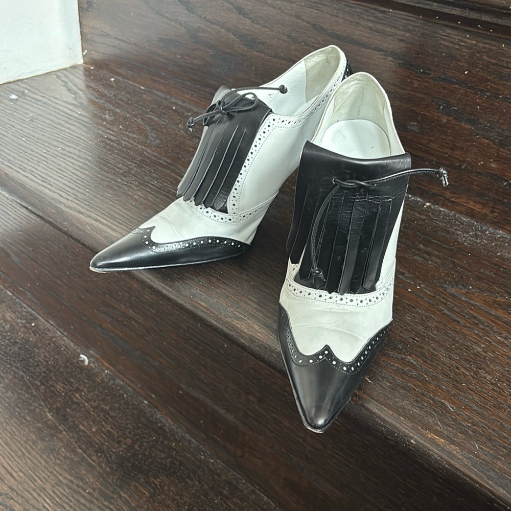 Ralph Lauren heels pumps booties sz 37. Made in Italy . EUC